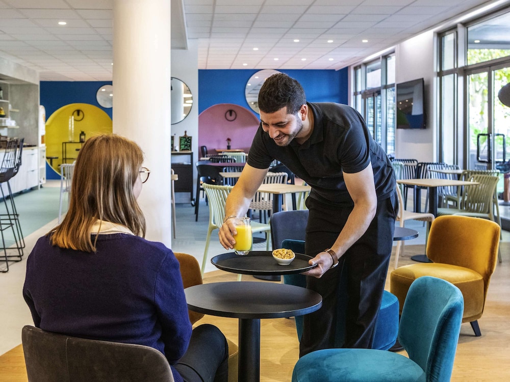 

Pisa - Argenteuil - ibis Styles Paris Saint Denis Pleyel