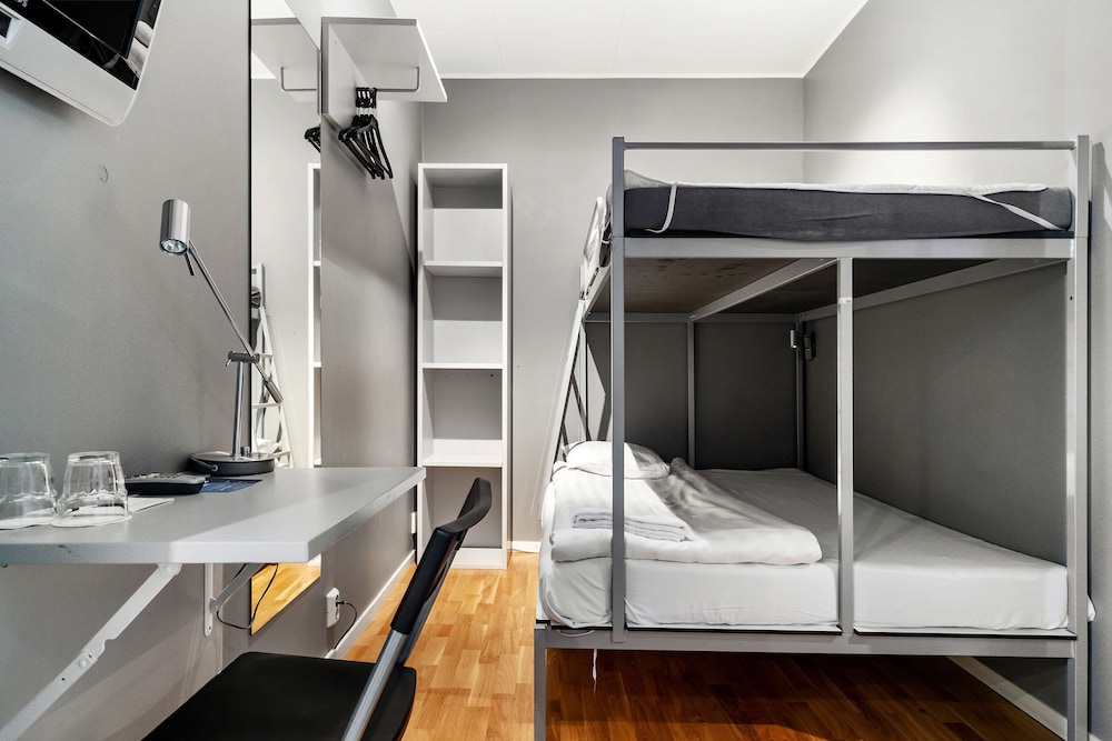 

Brindisi - Stoccolma - Sure Hotel by Best Western Stockholm Alvsjo