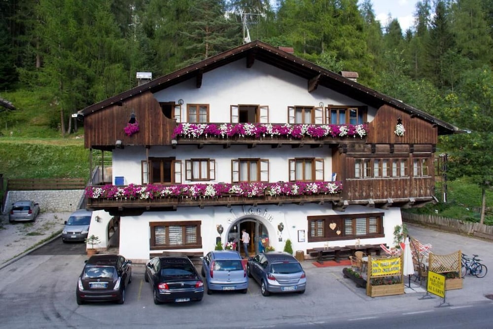 

Roma - Cortina d'Ampezzo - Hotel Al Larin