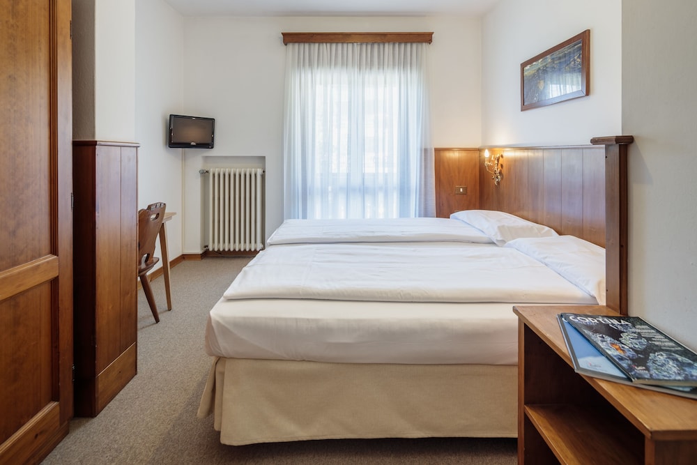 

Palermo - Cortina d'Ampezzo - Hotel Al Larin