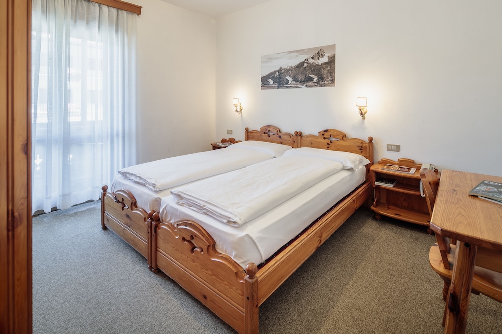 

Napoli - Cortina d'Ampezzo - Hotel Al Larin