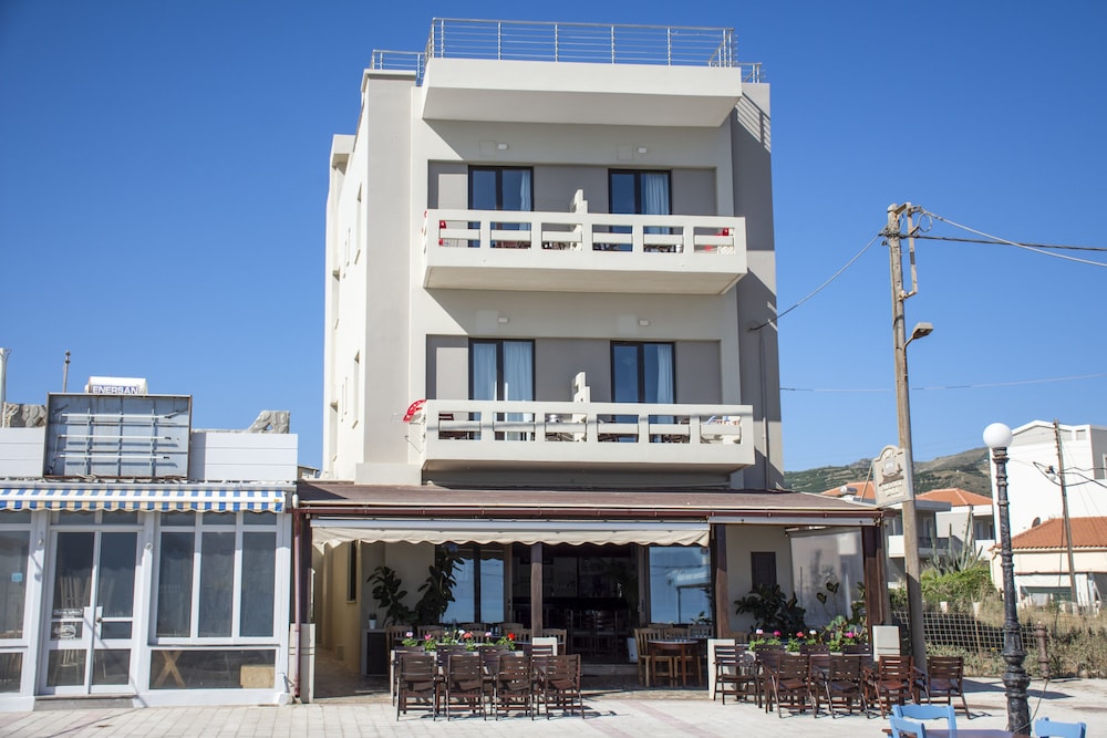 

Catania - Kissamos - Argo Rooms-Papadakis
