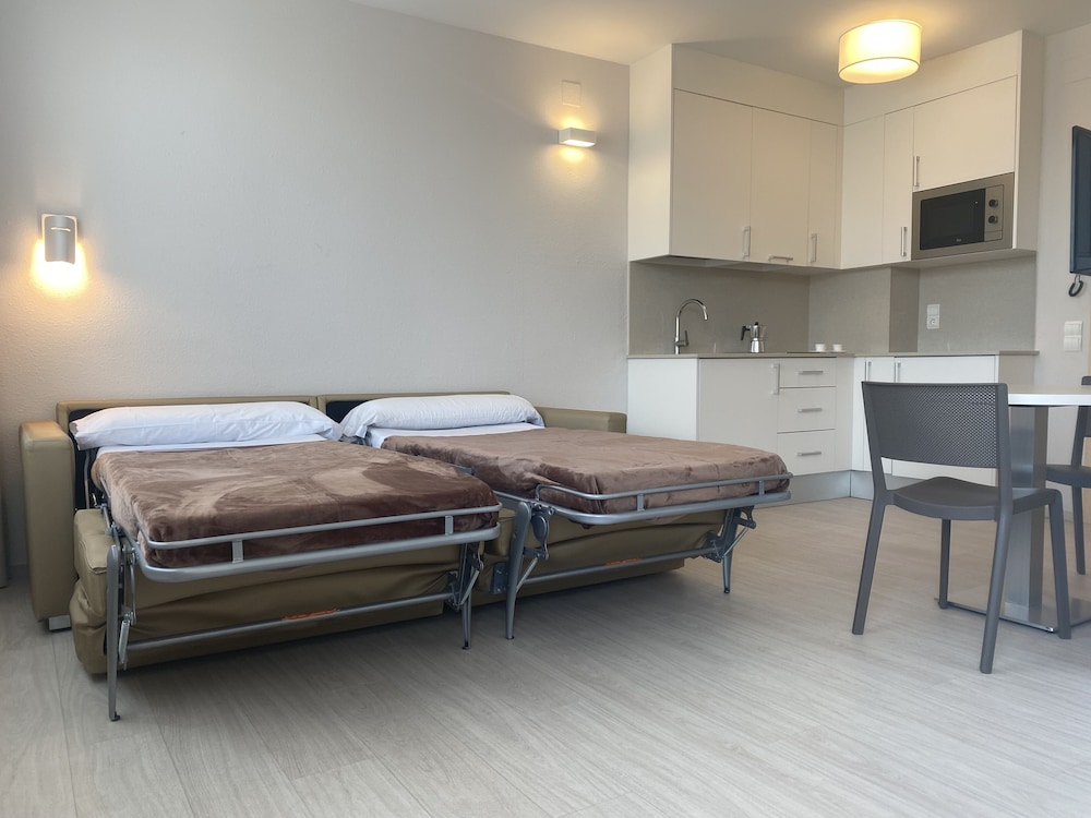 

Napoli - Sitges - Atenea Park - Suites Apartments