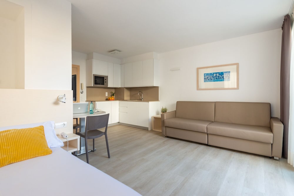 

Milano - Sitges - Atenea Park - Suites Apartments