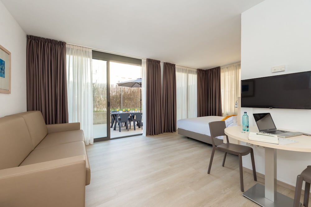 

Torino - Cunit - Atenea Park - Suites Apartments