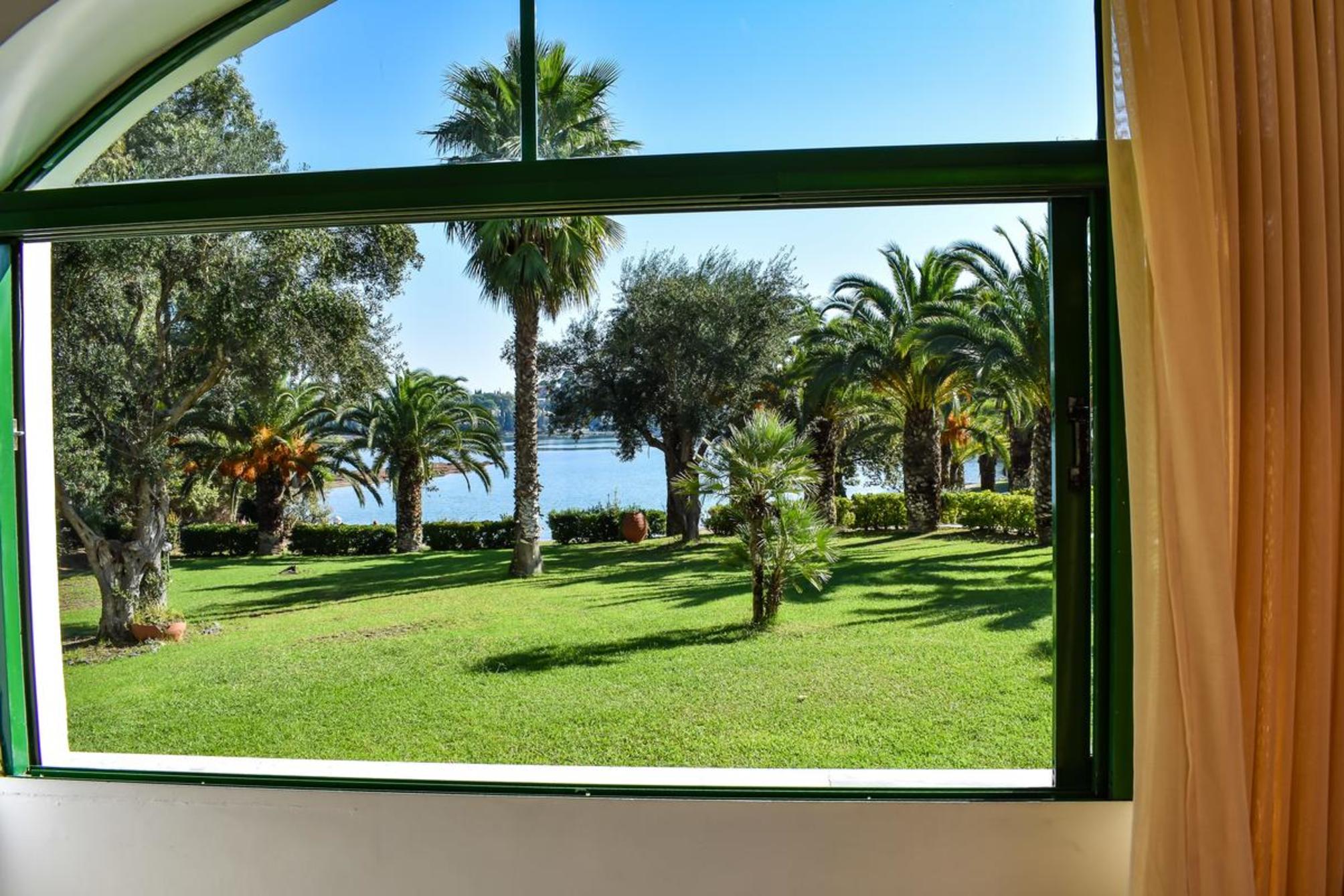 

Milano - Kontokali - Govino Bay