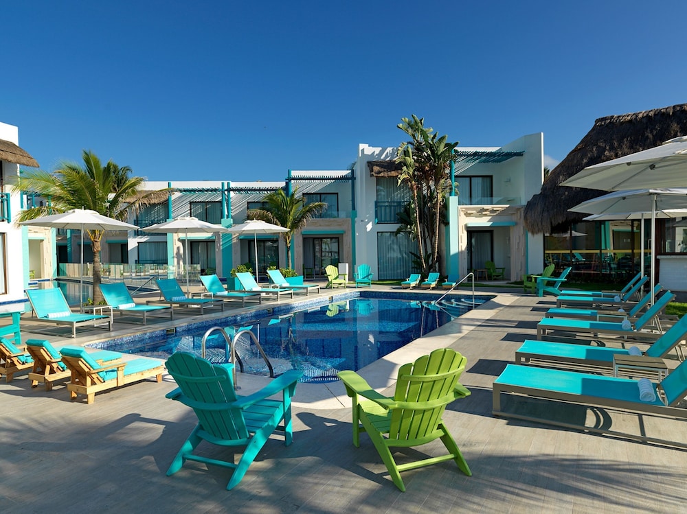 

Bari - Puerto Morelos - Margaritaville Island Reserve Riviera Cancún - A Karisma All-Inclusive Experience for All