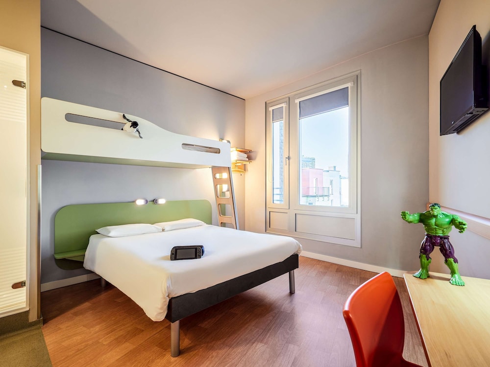 

Napoli - Neu-Isenburg - ibis budget Frankfurt City Ost