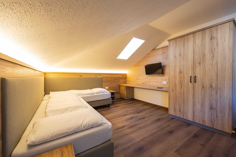 

Catania - Zell am See - Hotel Neue Post