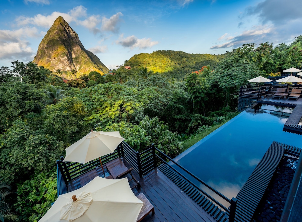 

Roma - Soufriere - Rabot Hotel from Hotel Chocolat