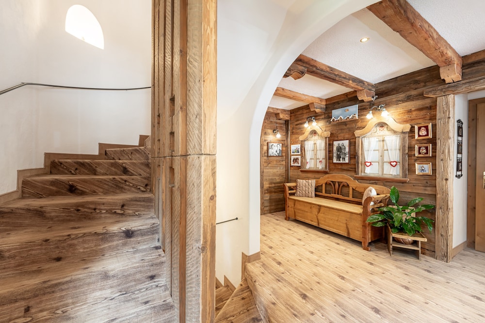 

Roma - Penia - Villa Adria B&B