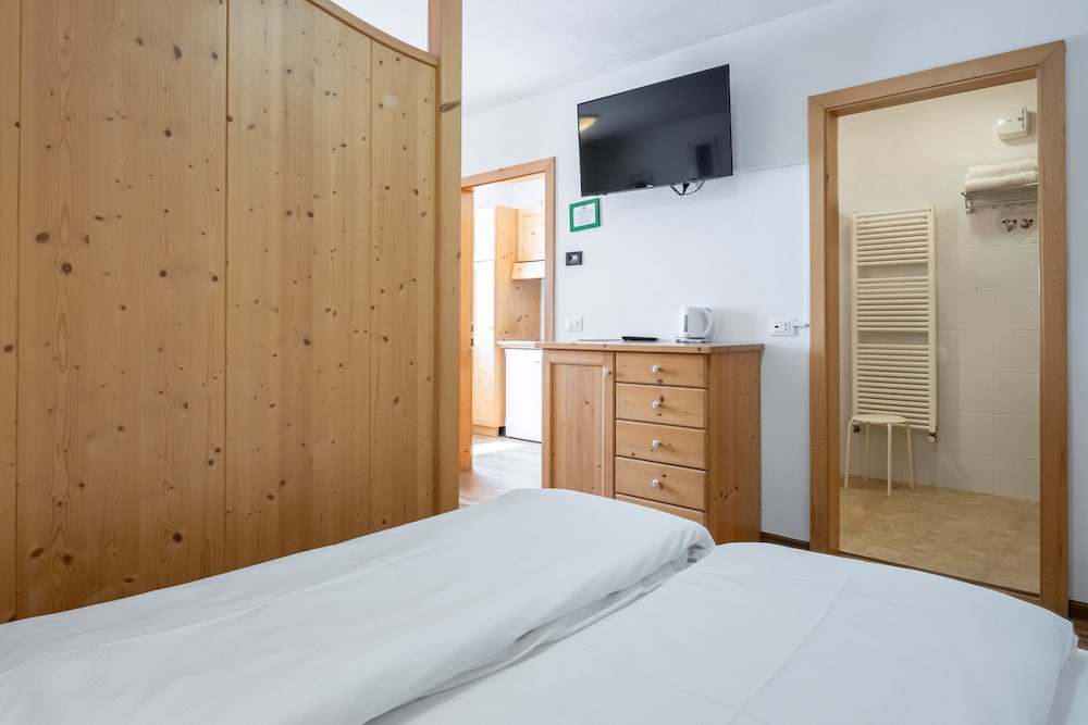 

Roma - Penia - Villa Adria B&B
