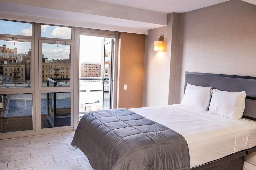 

Roma - Bronx - Hotel Moca NYC