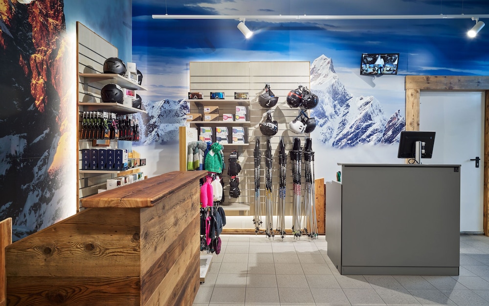 

Torino - Cervinia - Cervino - VRetreats