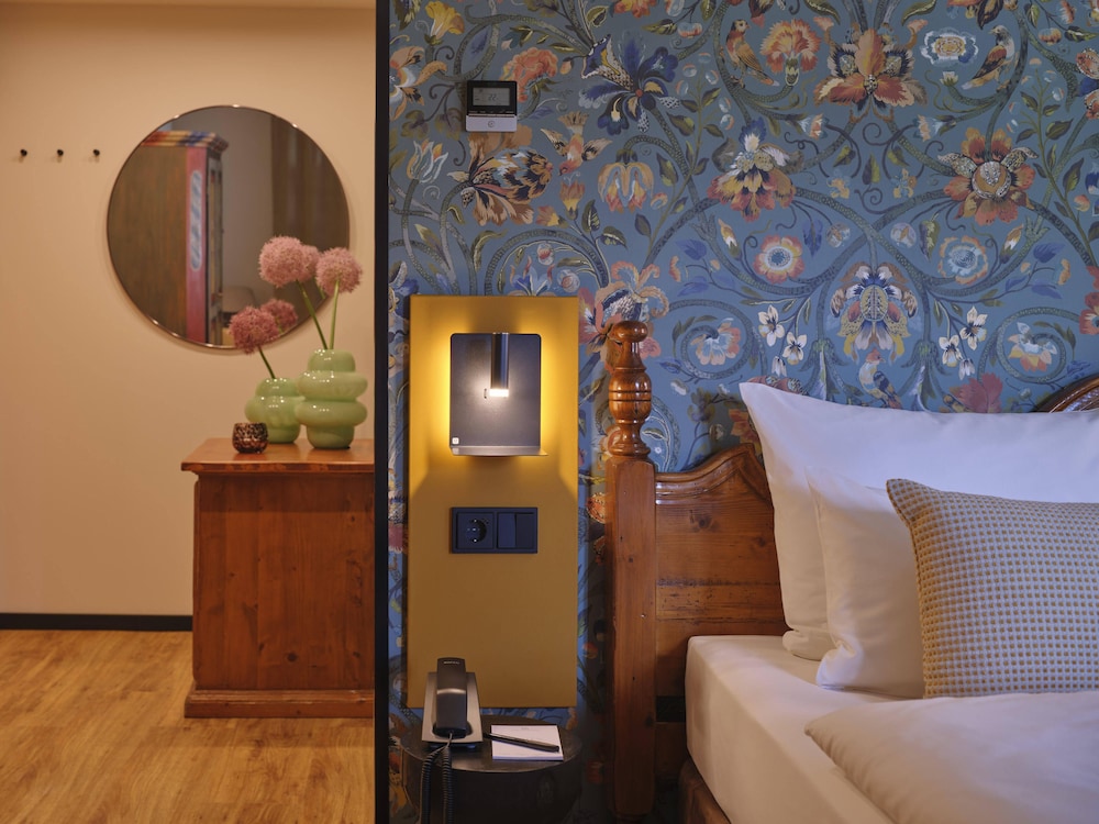 

Napoli - Aschheim - Classik Hotel Martinshof München Messe