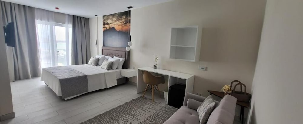 

Milano - Mindelo, Isola di São Vicente - Ouril Hotel Mindelo