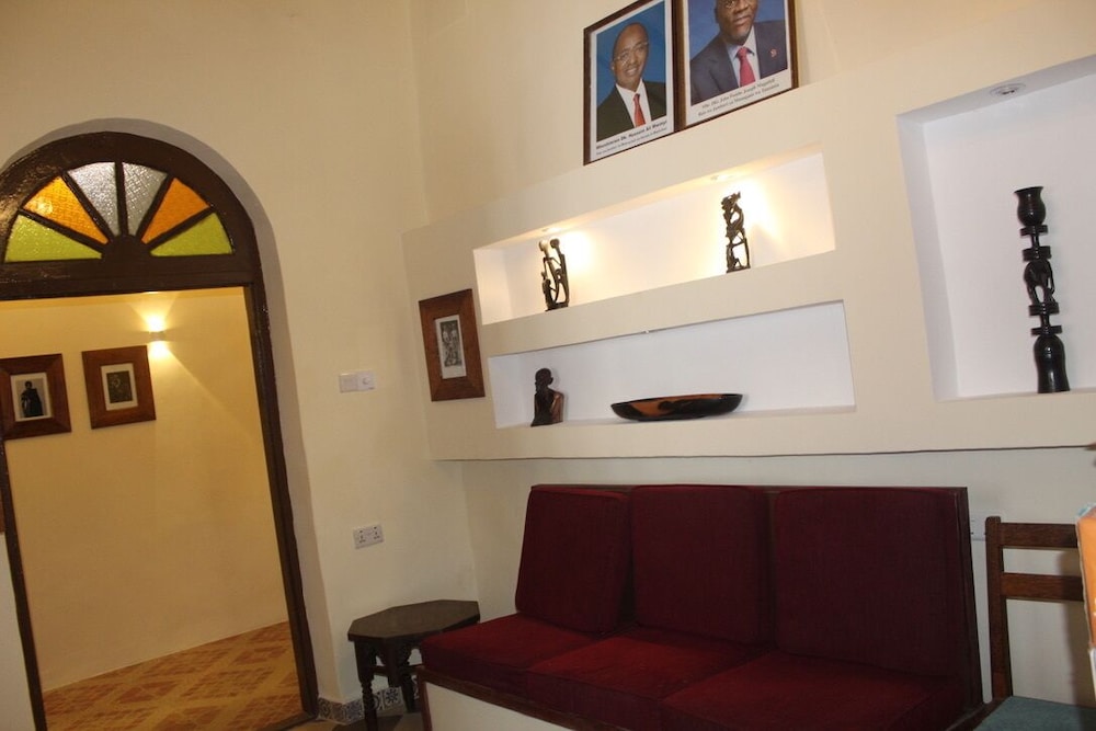 

Catania - Zanzibar Town - The Island Stone Town hotel