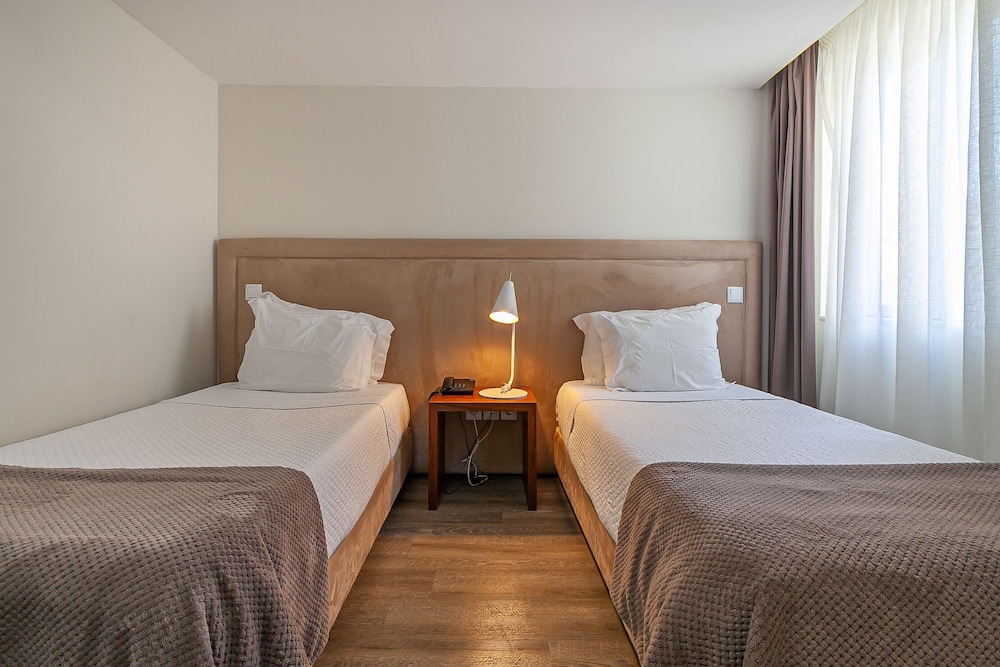 

Milano - Vila Nova De Gaia - Hotel Porto Mar