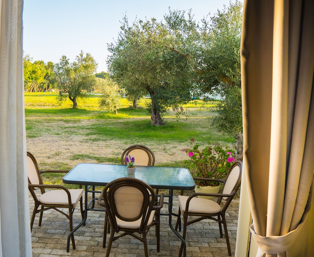 

Milano - Cefalonia, Isole Greche - Olive Trees Garden Lixouri