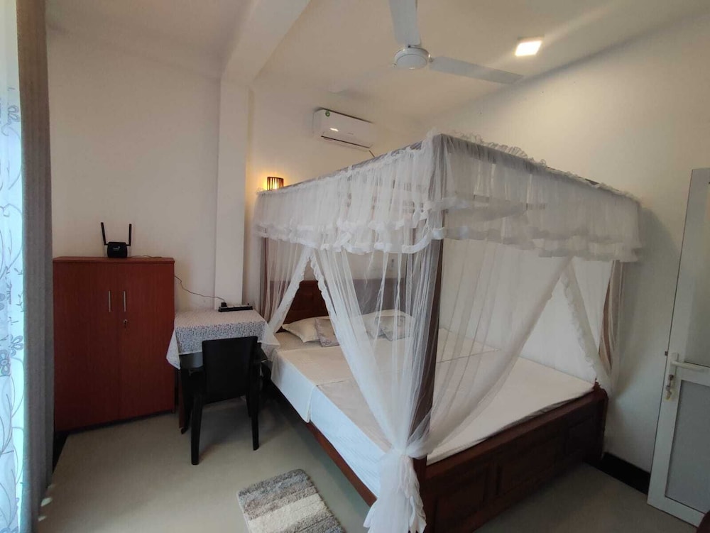 

Roma - Weligama - Flower shade villa