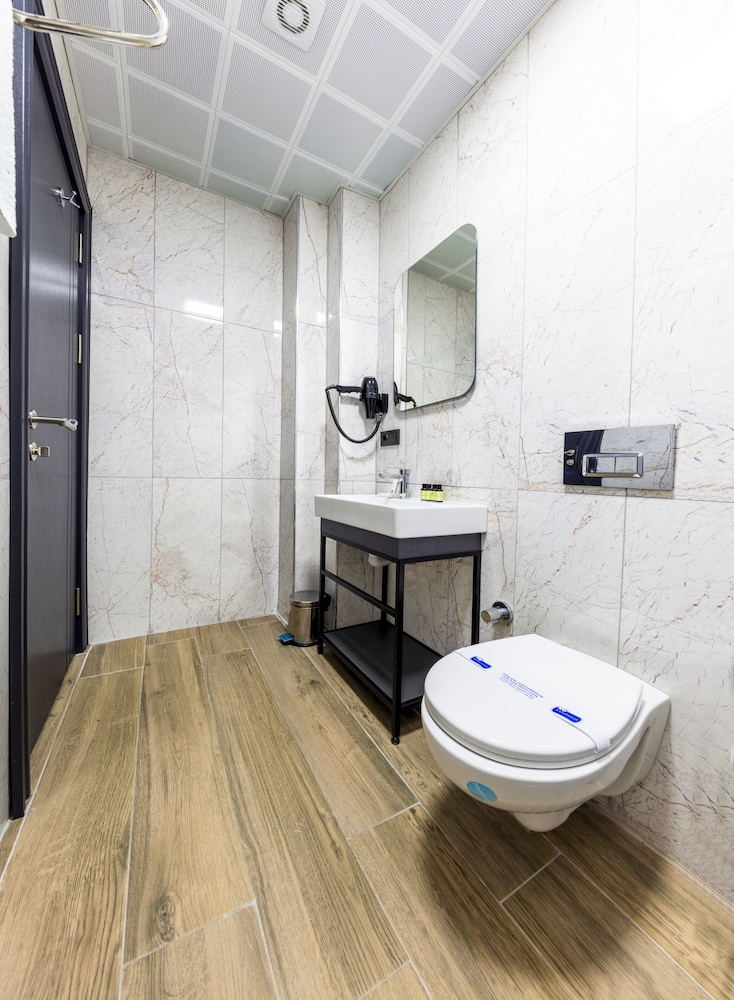 

Venezia - Istanbul, New Airport - Lenora Airport Hotel- IST