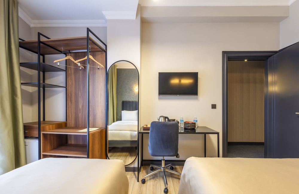 

Napoli - Istanbul, New Airport - Lenora Airport Hotel- IST