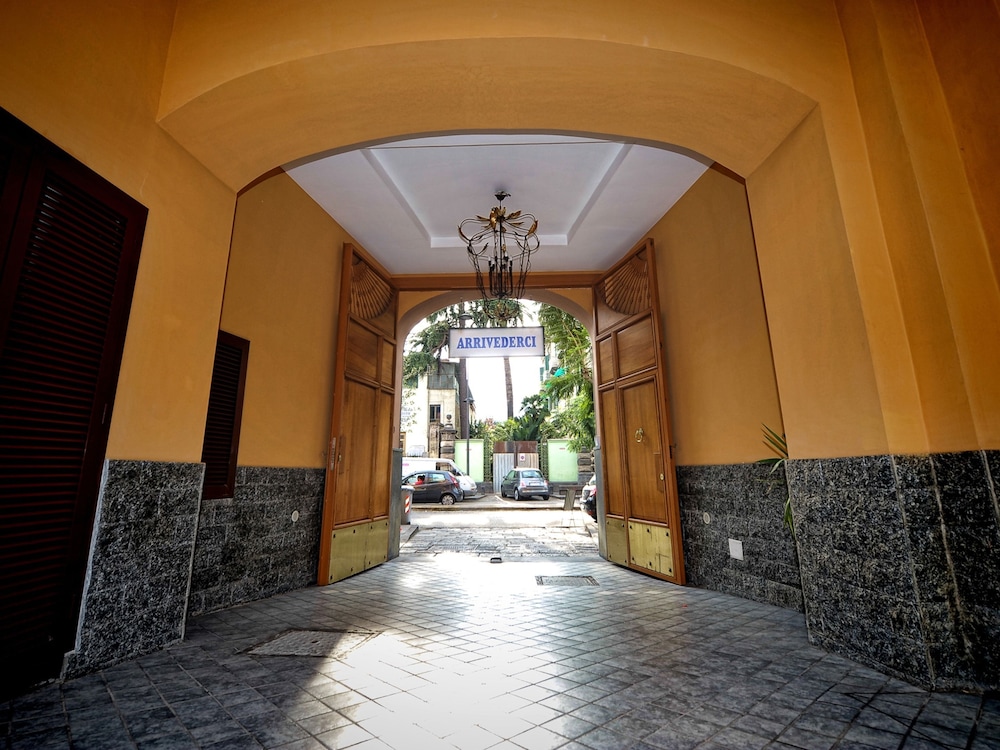 

Milano - Casalnuovo di Napoli - Hotel Barbato