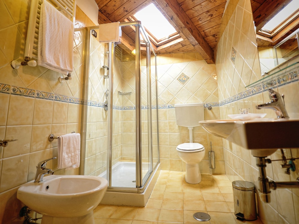 

Bologna - Villaricca - Hotel Barbato
