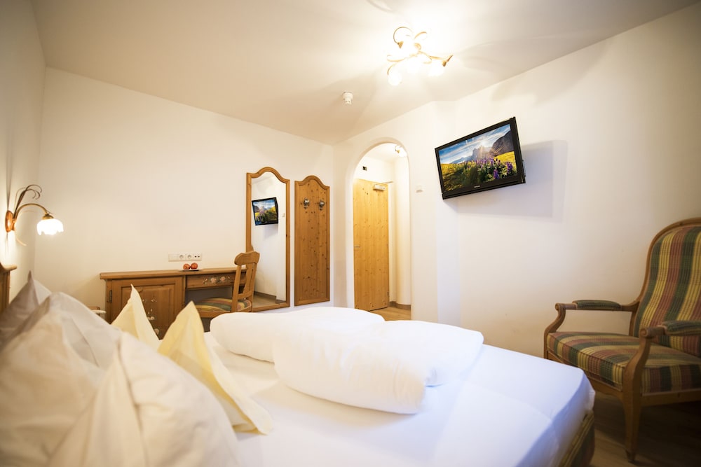 

Cagliari - Villabassa - Turmhotel Gschwendt