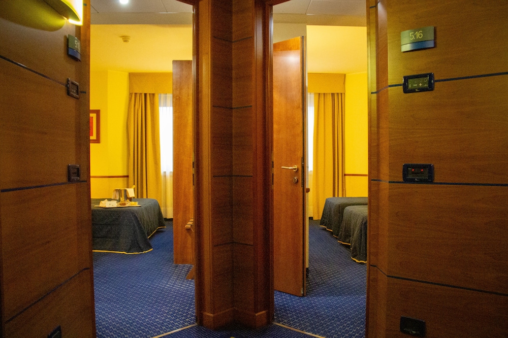 

Catania - Torino - Pacific Hotel Fortino
