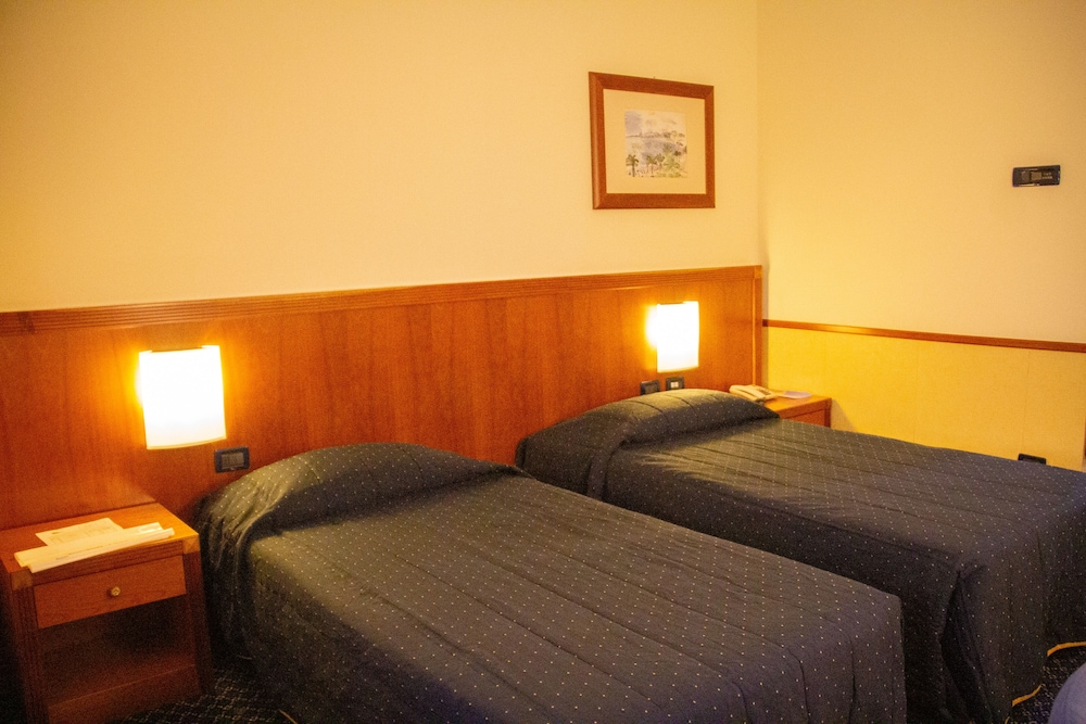 

Bari - Venaria Reale - Pacific Hotel Fortino