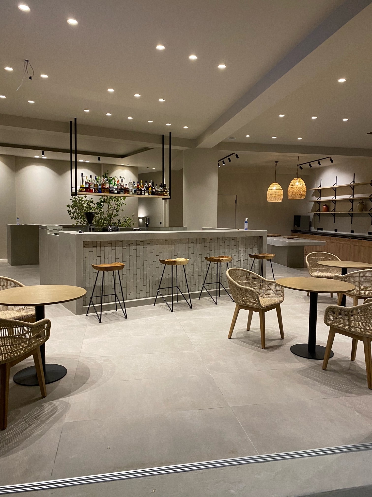 

Milano - Trapezaki - Panas Hotel