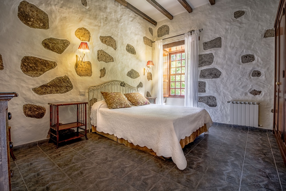 

Milano - Telde - Hotel Rural LIVVO Maipez