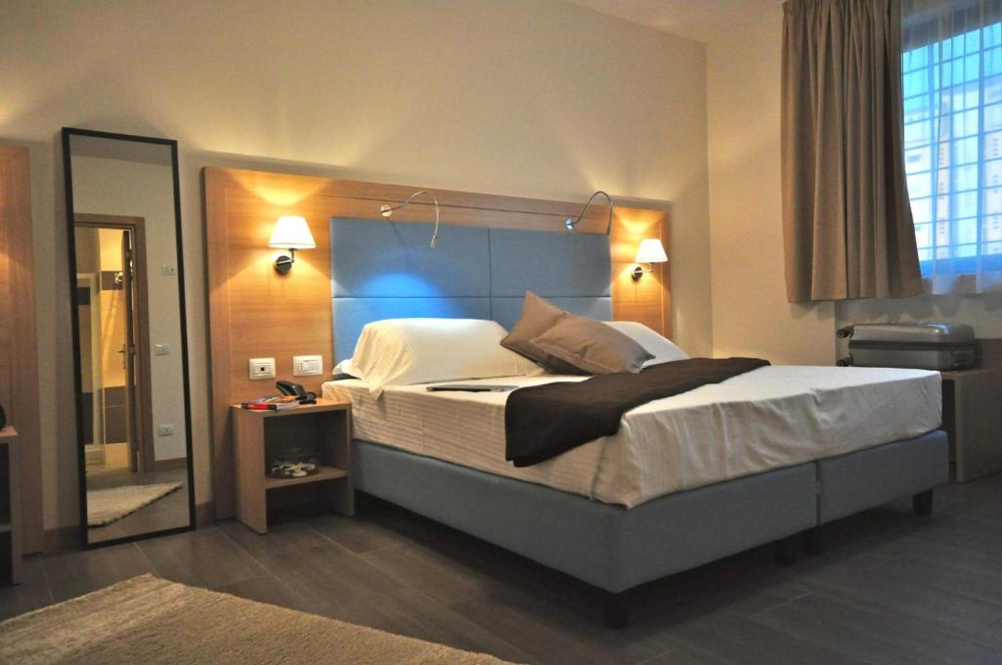 

Brindisi - Frascati - Hotel 325 Tor Vergata
