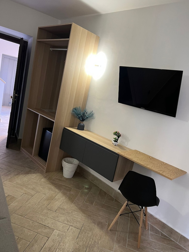 

Alghero - Napoli - Hotel Barbato