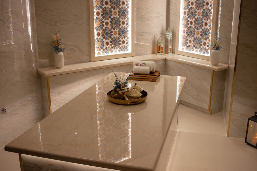 

Roma - Katar - Central Inn Souq Waqif