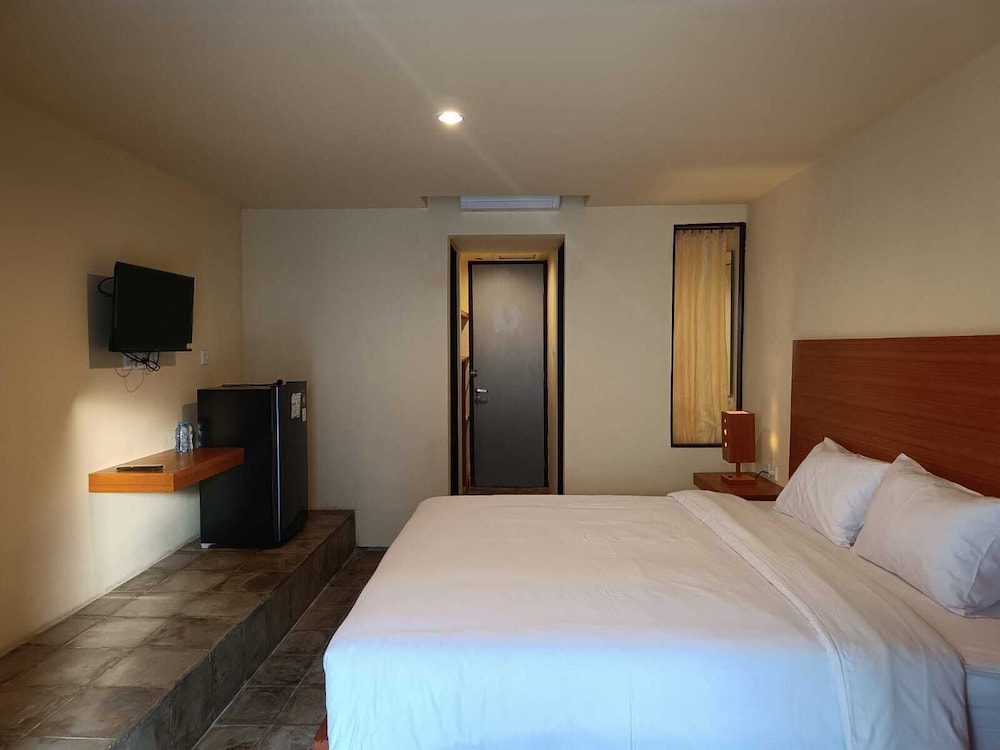 

Roma - Tuban - Kuta Living by Kamara