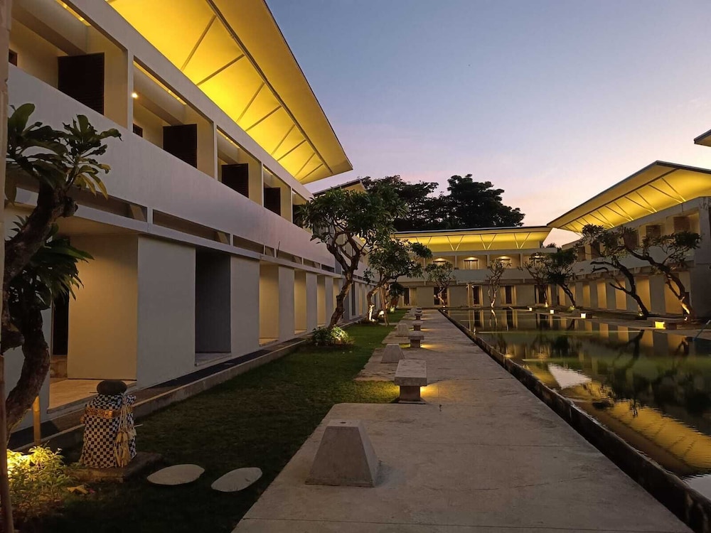 

Milano - Legian Beach - Kuta Living by Kamara