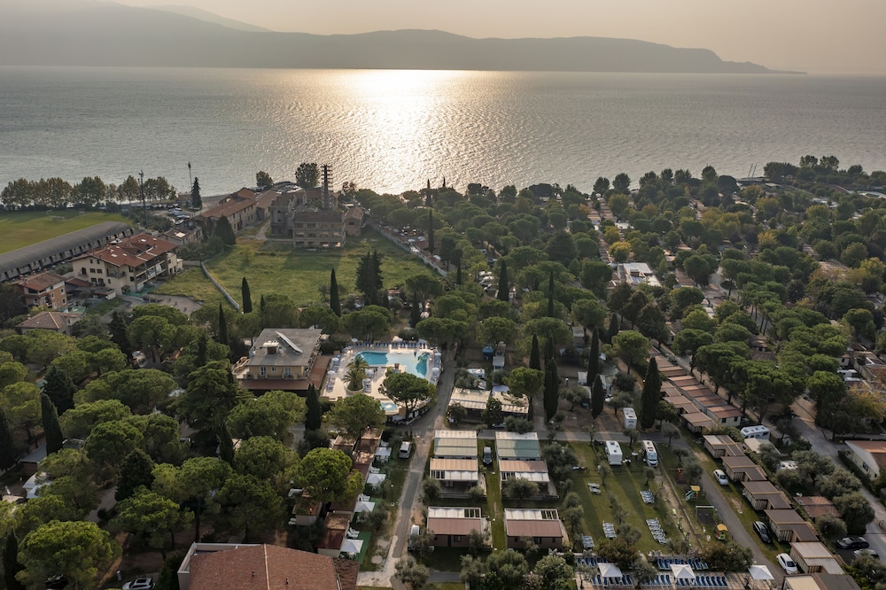 

Napoli - Gargnano - Camping Toscolano