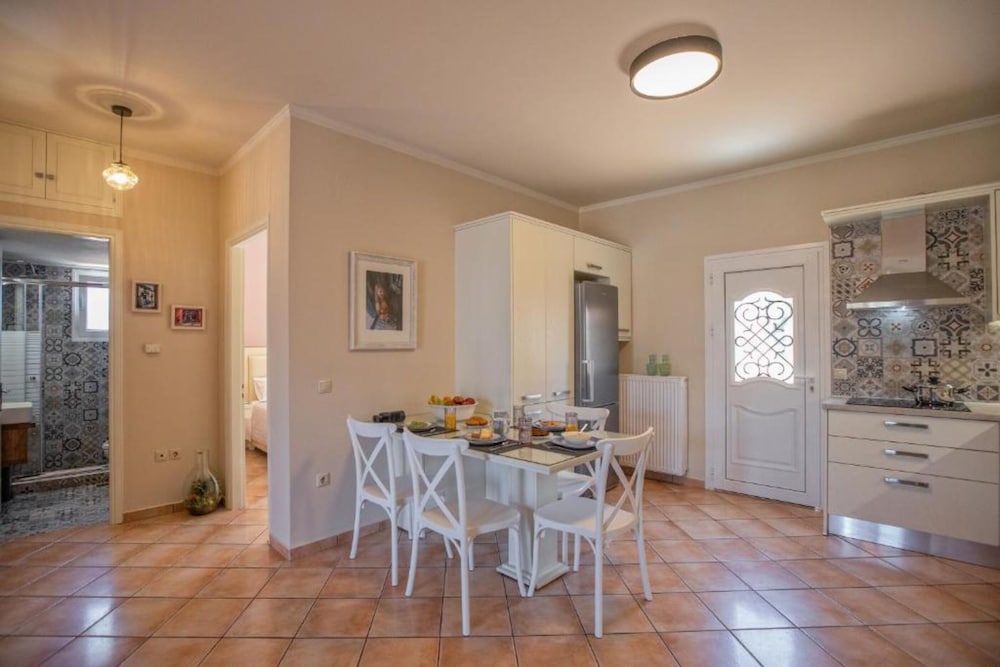 

Verona - Lixouri - Dina Apartments Argostoli