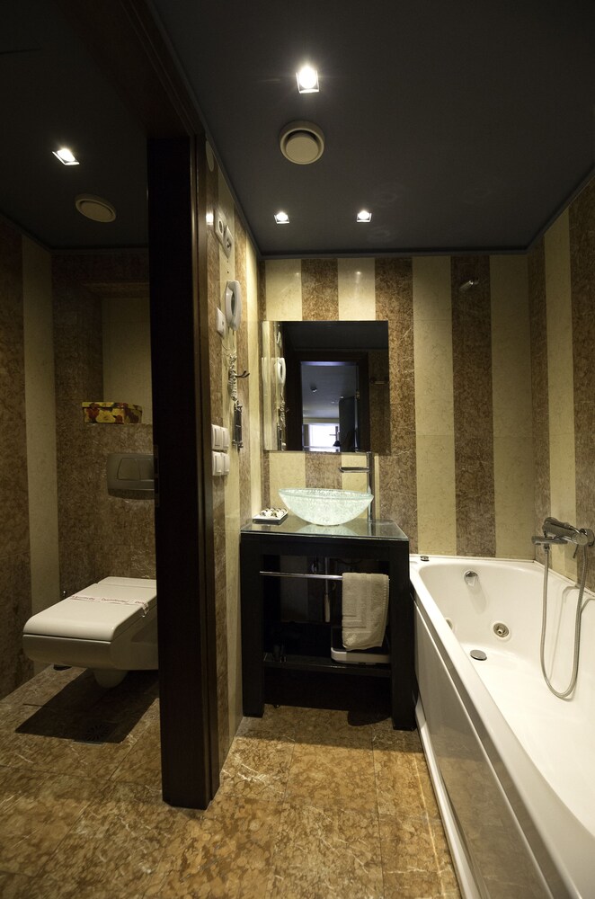 

Torino - Rethymno - Civitas Suites Hotel