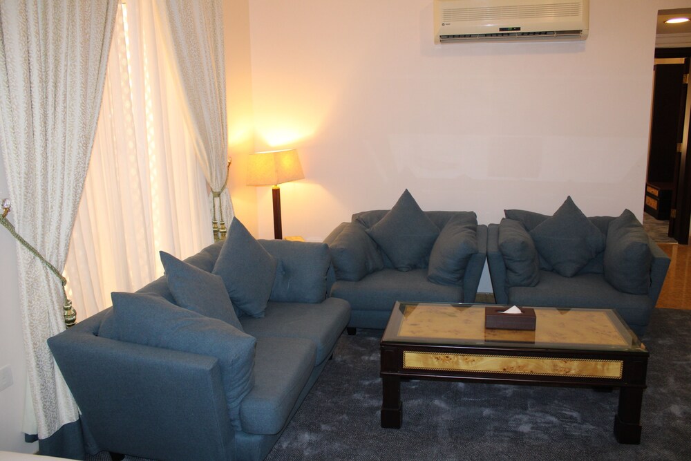 

Roma - Sarūq - Garden Hotel Muscat