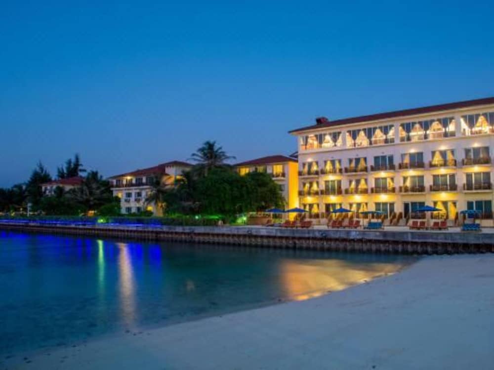 

Roma - Maldive, Oceano Indiano - Hulhule Island Hotel