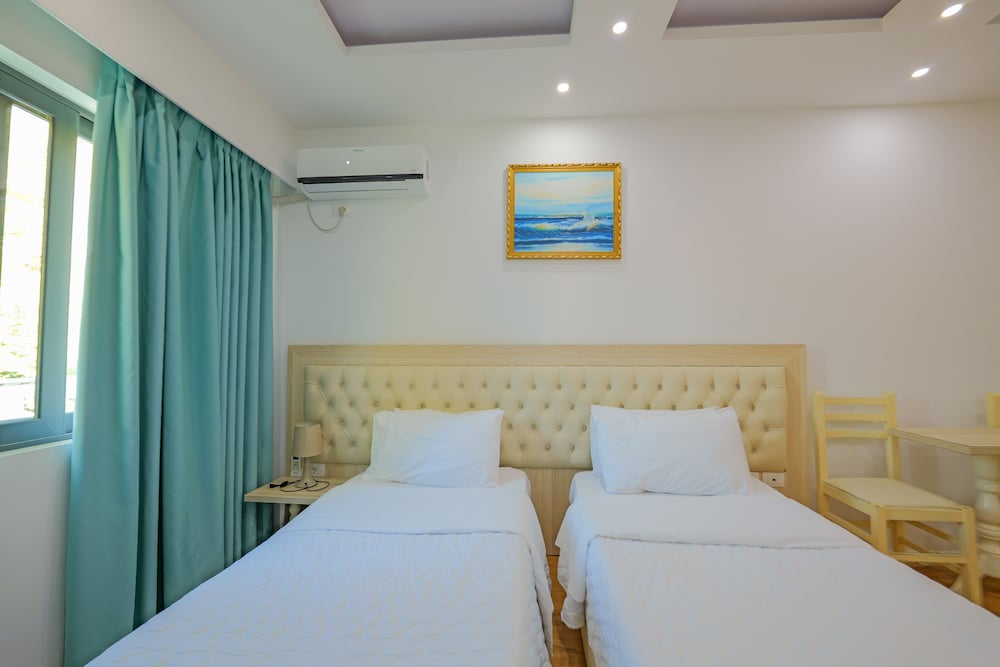 

Napoli - Sarandë - Hotel Iliria
