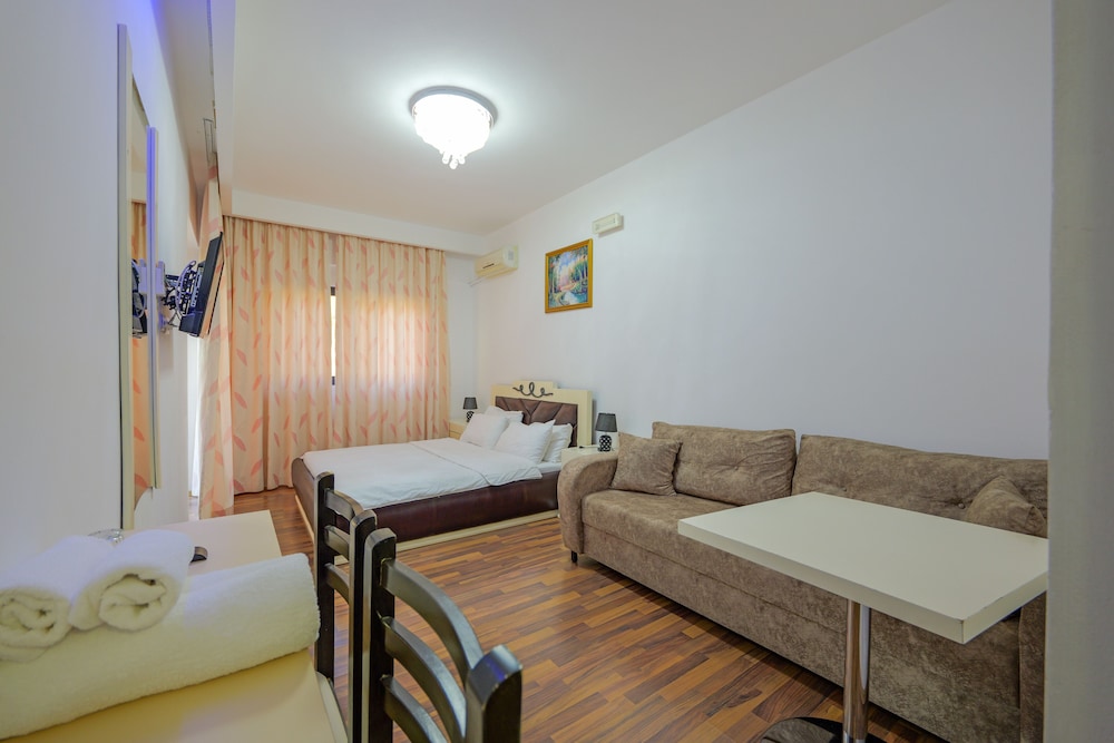 

Bari - Sarandë - Hotel Iliria
