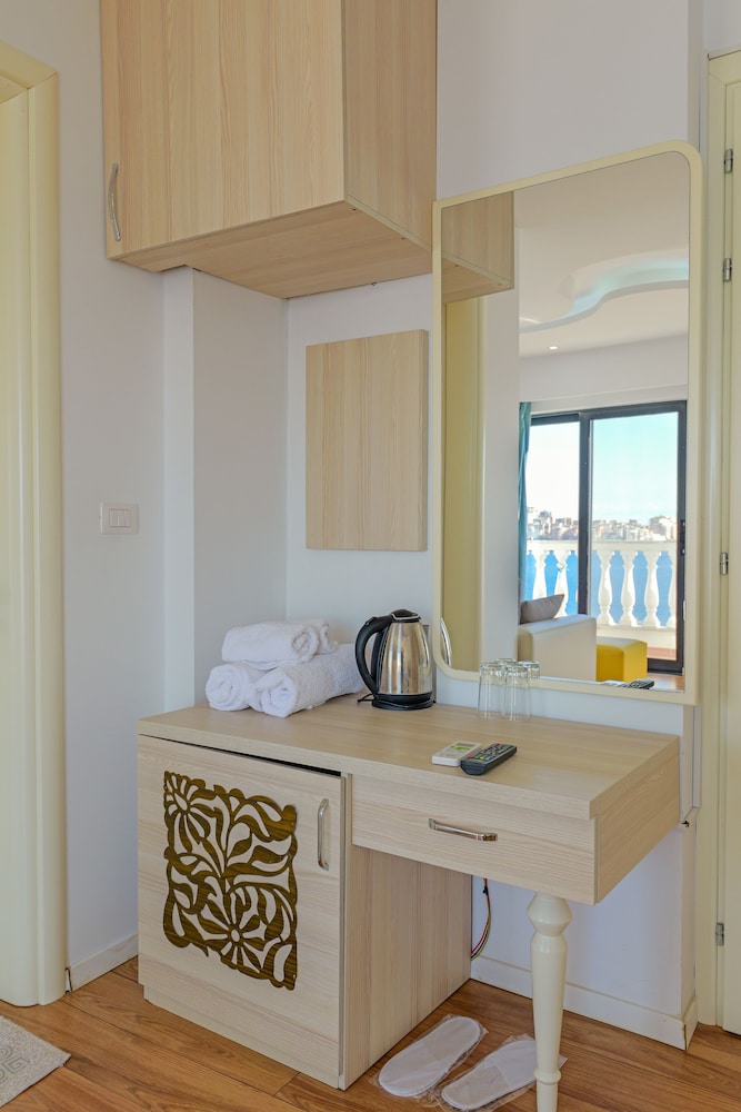 

Bari - Sarandë - Hotel Iliria