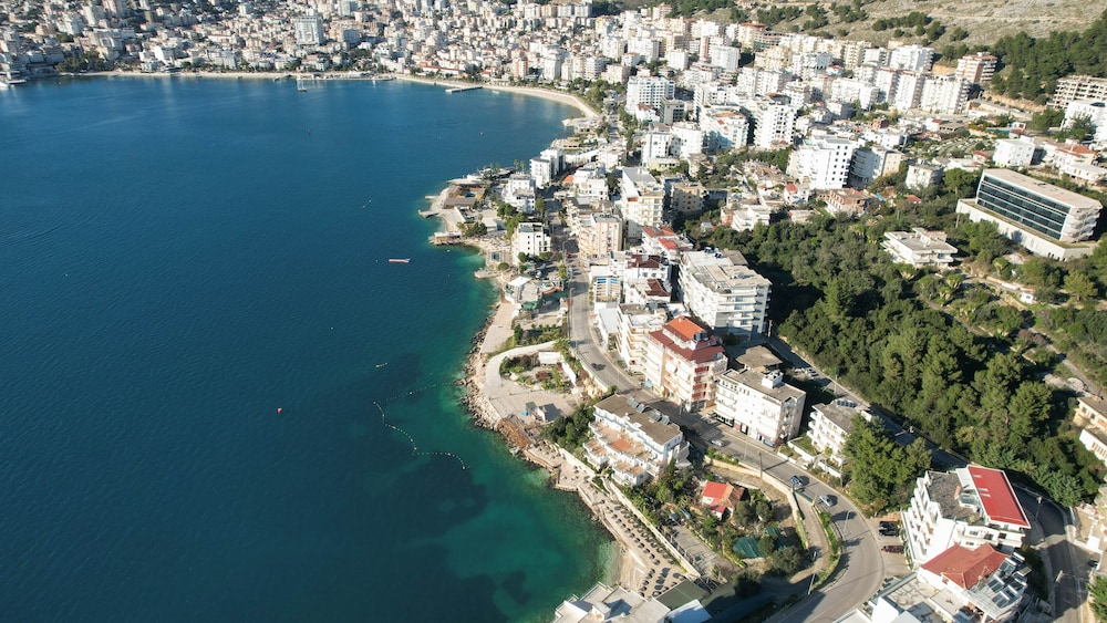 

Genova - Sarandë - Hotel Iliria