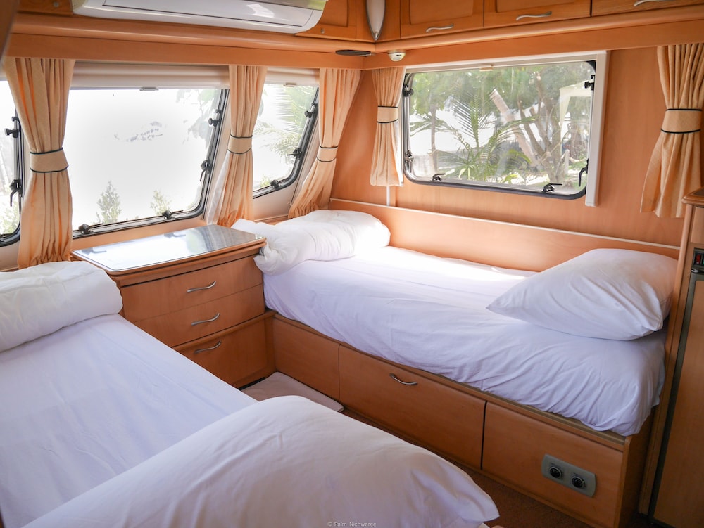 

Roma - Lipa Noi - Samui Caravans