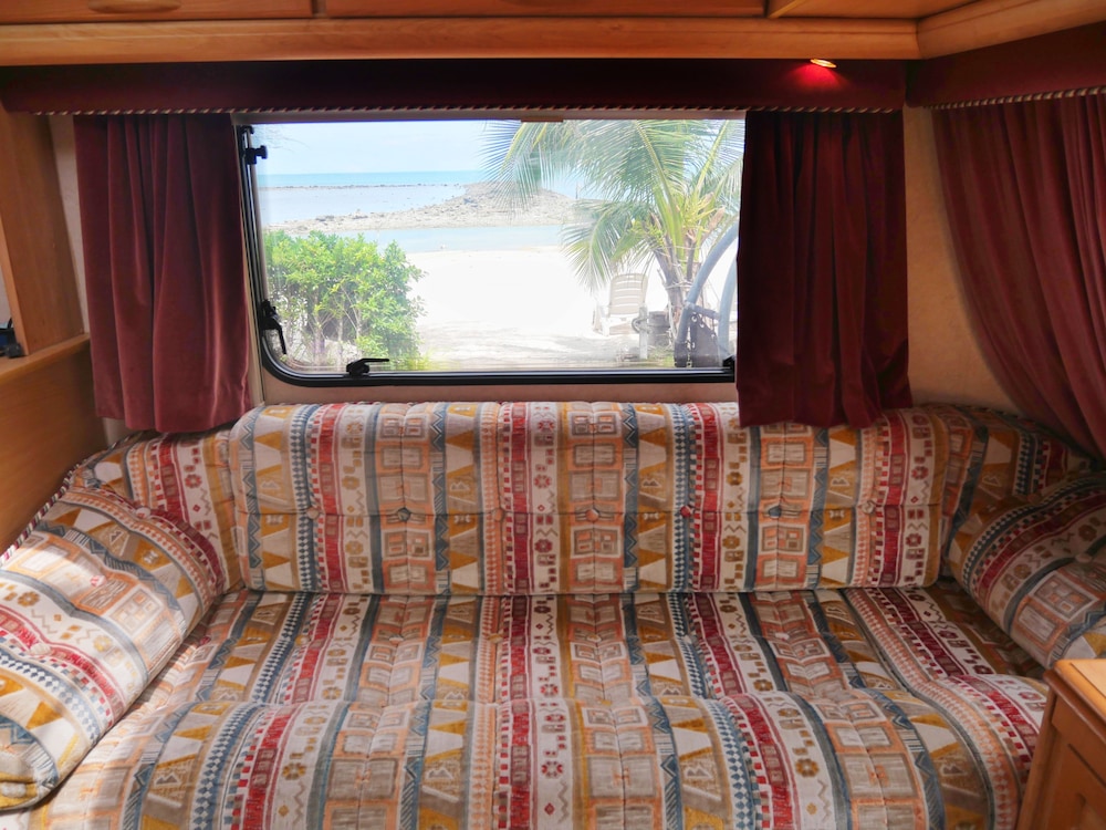 

Napoli - Lipa Noi - Samui Caravans