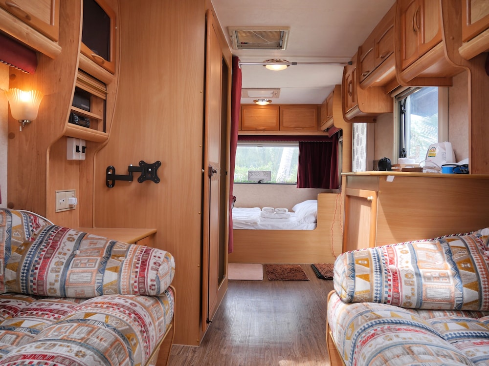 

Roma - Lipa Noi - Samui Caravans